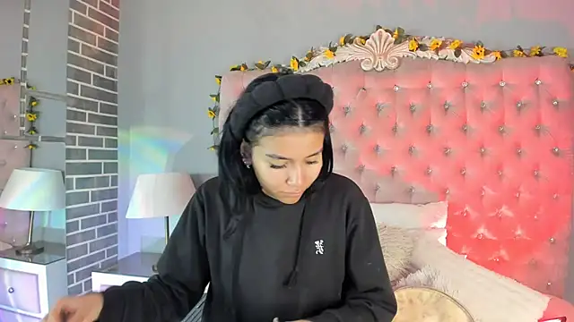 TanyaBello online show from May 5, 4:53 am