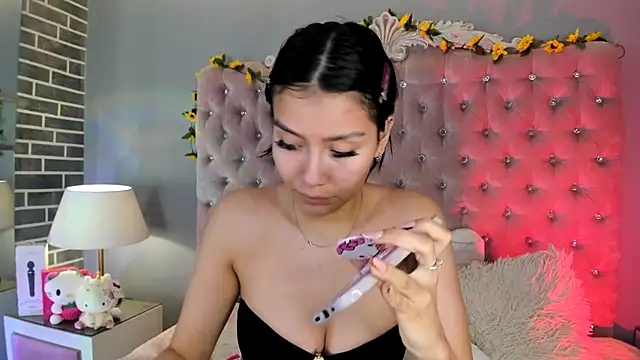 TanyaBello online show from August 3, 10:24 pm