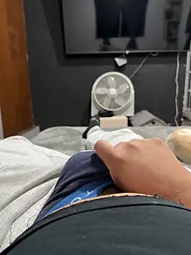 RMorales91 online show from December 20, 12:29 am