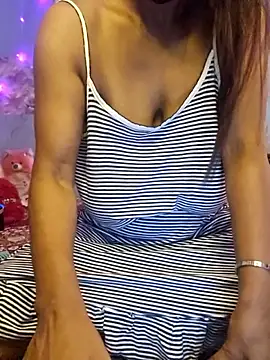 Snapshot of Desi_Maya69 chatting on June 1, 4:25 am Desi Maya69 online show from June 1, 4:25 am