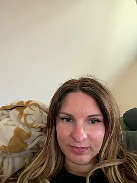 Snapshot of kinkysarahx chatting on May 21, 1:29 pm kinkysarahx online show from May 21, 1:29 pm