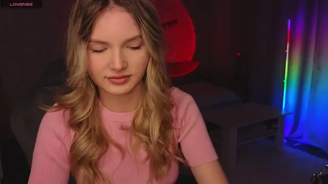 EvelynSin online show from November 22, 11:42 am