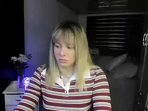 Snapshot of Maria_julissa1 chatting on August 8, 9:39 pm Maria julissa1 online show from August 8, 9:39 pm