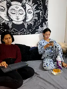 Snapshot of emily_n_abby chatting on July 6, 2:03 pm emily n abby online show from July 6, 2:03 pm