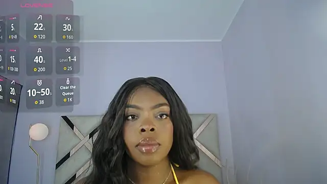 Snapshot of Maiacharris_ chatting on May 19, 12:22 pm Maiacharris online show from May 19, 12:22 pm