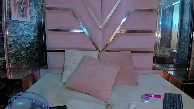 talialadyx online show from November 5, 7:03 pm