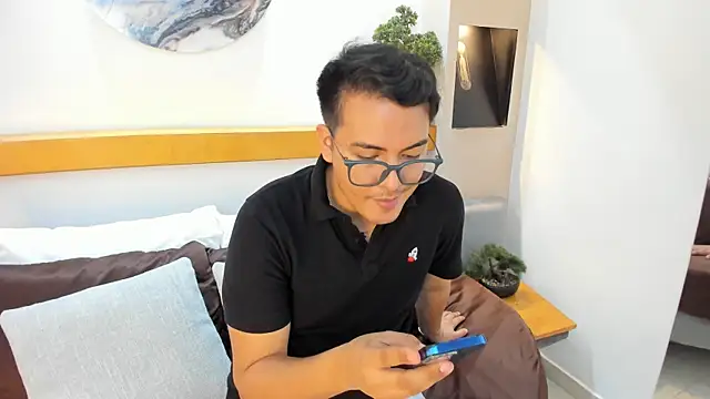 JohnBelRose online show from November 22, 8:08 pm