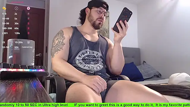 Snapshot of SugaredDigit chatting on November 23, 2:17 pm SugaredDigit online show from November 23, 2:17 pm