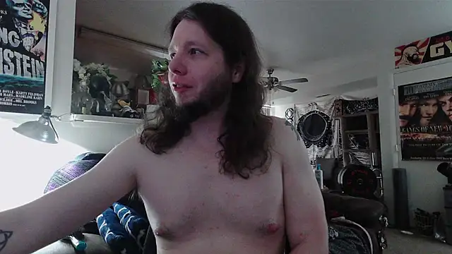 biggerisbetter12 online show from April 28, 2:55 pm