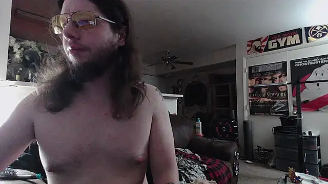 Snapshot of biggerisbetter12 chatting on June 5, 8:31 am biggerisbetter12 online show from June 5, 8:31 am