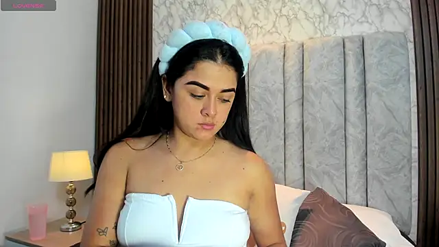 Snapshot of goddessfeetxx chatting on November 11, 10:10 pm goddessfeetxx online show from November 11, 10:10 pm