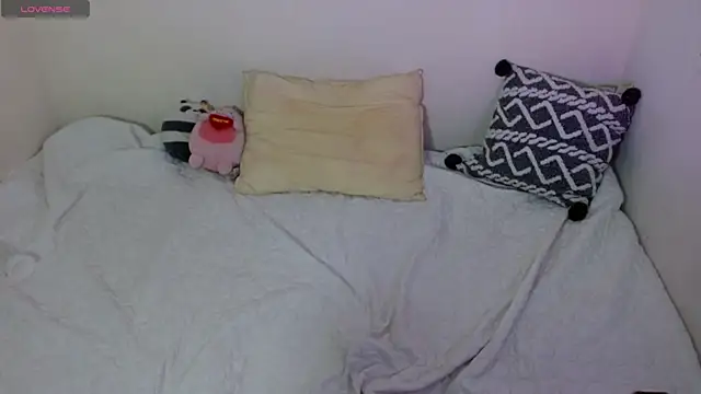 Snapshot of Suki_sweet chatting on November 11, 1:33 pm Suki sweet online show from November 11, 1:33 pm