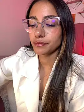 Snapshot of elegant__rouse chatting on May 28, 9:45 pm elegant rouse online show from May 28, 9:45 pm