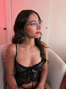 Snapshot of elegant__rouse chatting on June 15, 12:46 am elegant rouse online show from June 15, 12:46 am