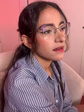 Snapshot of elegant__rouse chatting on June 18, 8:35 pm elegant rouse online show from June 18, 8:35 pm