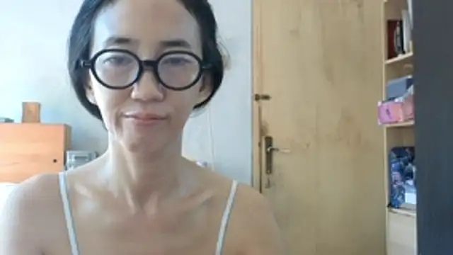 Snapshot of princessD077 chatting on May 21, 2:07 am princessD077 online show from May 21, 2:07 am