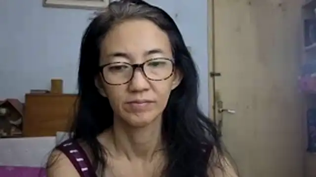 Snapshot of princessD077 chatting on June 12, 4:39 pm princessD077 online show from June 12, 4:39 pm