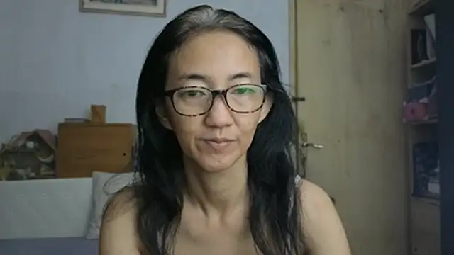 Snapshot of princessD077 chatting on June 14, 4:42 pm princessD077 online show from June 14, 4:42 pm