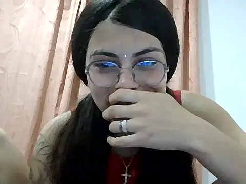 kaileyrivers online show from April 22, 11:17 pm