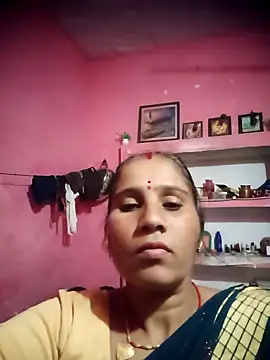 OliveGreen22 online show from November 4, 3:49 am