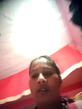 OliveGreen22 online show from November 27, 1:40 am