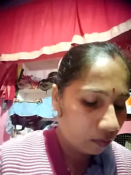 OliveGreen22 online show from December 2, 1:55 am