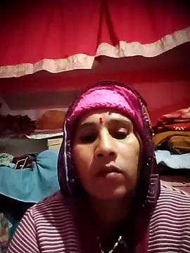 OliveGreen22 online show from December 22, 7:05 am