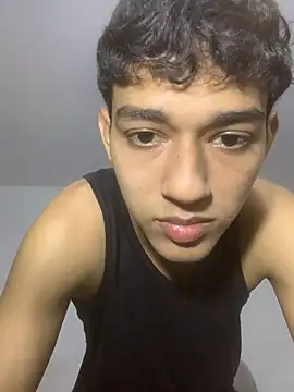Snapshot of Alex_king17 chatting on July 9, 5:00 am Alex king17 online show from July 9, 5:00 am