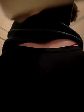 Snapshot of AnonBitch93 chatting on October 21, 4:35 am AnonBitch93 online show from October 21, 4:35 am