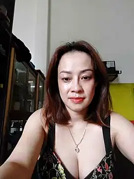 Snapshot of Baby-bigboobs20 chatting on November 11, 8:25 am Baby-bigboobs20 online show from November 11, 8:25 am