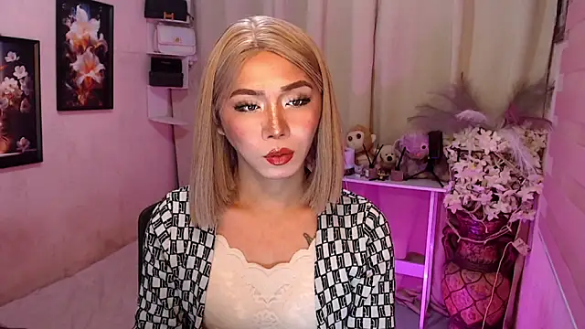 Snapshot of Katesy12 chatting on December 13, 11:32 pm Katesy12 online show from December 13, 11:32 pm