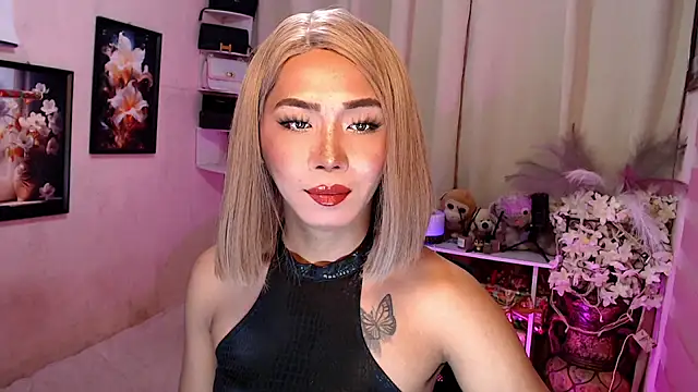 Snapshot of Katesy12 chatting on December 15, 5:12 am Katesy12 online show from December 15, 5:12 am