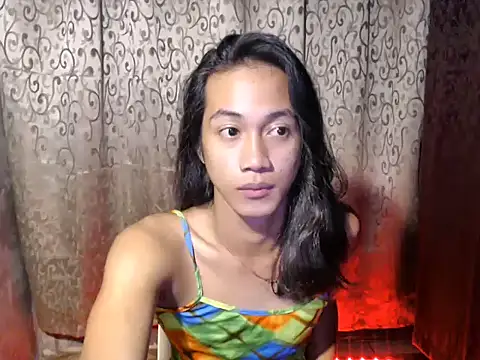 Snapshot of taylaxuxu chatting on November 13, 10:30 pm taylaxuxu online show from November 13, 10:30 pm