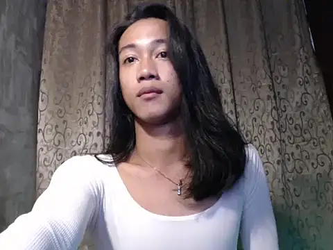 Snapshot of taylaxuxu chatting on November 17, 8:25 pm taylaxuxu online show from November 17, 8:25 pm