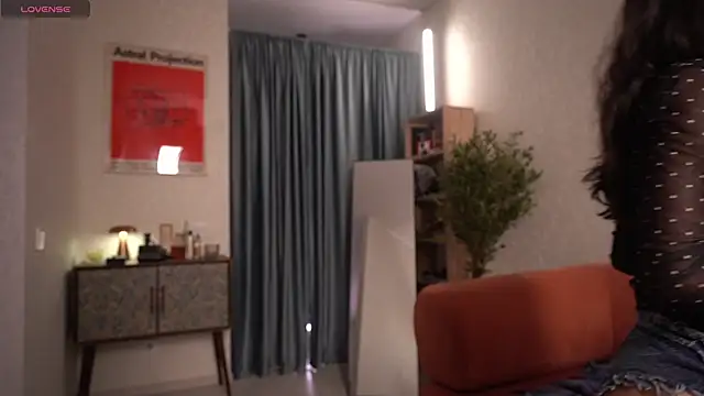 Pheromoon online show from February 3, 6:40 am