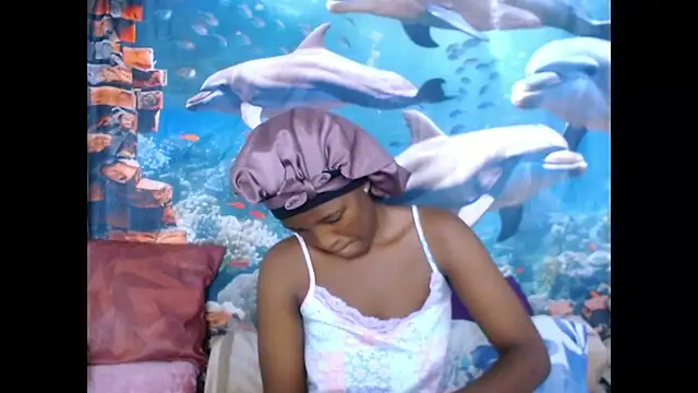 AfricanBarbiee69 online show from February 21, 7:37 pm