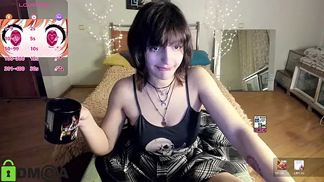Snapshot of A_Skyy chatting on May 6, 8:47 pm A Skyy online show from May 6, 8:47 pm