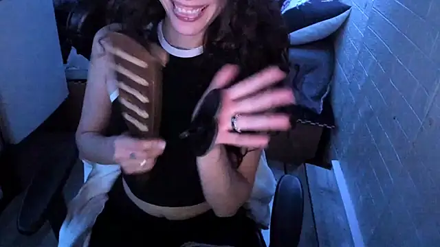 MartesBratty online show from February 26, 2:10 am