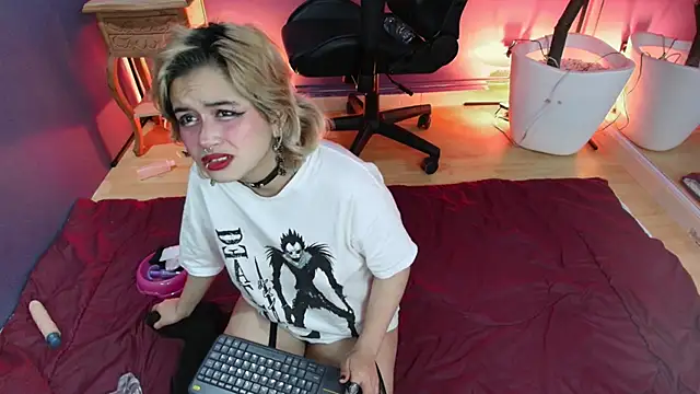 Snapshot of Navier__ chatting on November 23, 2:06 pm Navier online show from November 23, 2:06 pm