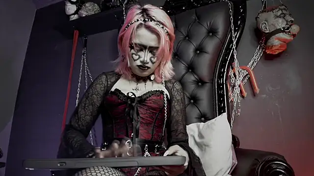 Navier   online show from February 14, 8:38 pm