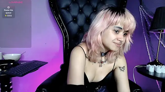 Navier   online show from May 16, 2:52 am