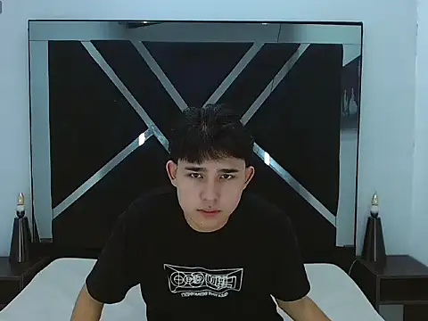 Tom 0001 online show from December 16, 12:54 pm