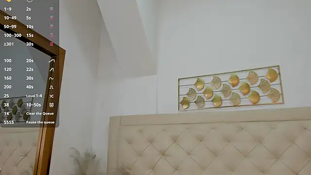 lucia lorenz online show from January 6, 11:36 am