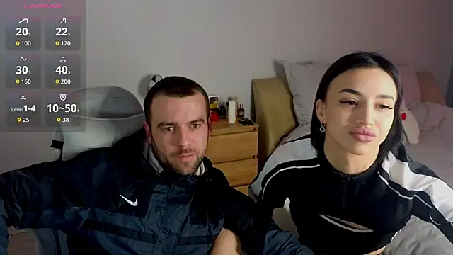 Snapshot of AdeleLaCr0ix chatting on November 3, 11:55 am AdeleLaCr0ix online show from November 3, 11:55 am