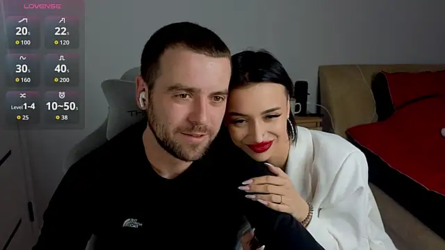 Snapshot of AdeleLaCr0ix chatting on November 6, 11:55 am AdeleLaCr0ix online show from November 6, 11:55 am