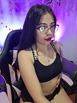 chloebrownn03 online show from May 2, 5:23 am