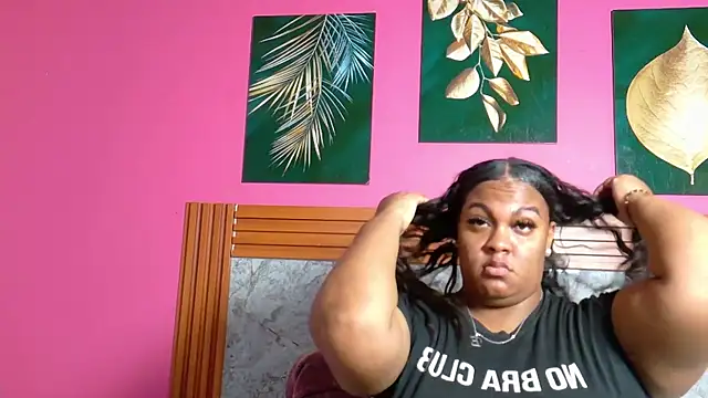 Snapshot of matureahomegirl chatting on June 26, 3:00 am matureahomegirl online show from June 26, 3:00 am