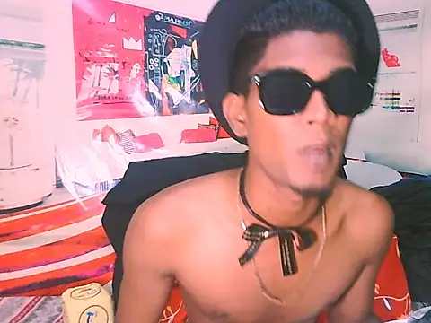 IndianThuggin online show from November 18, 6:01 pm