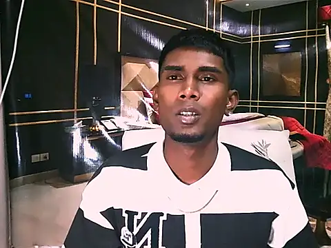 Snapshot of IndianThuggin chatting on June 10, 6:18 pm IndianThuggin online show from June 10, 6:18 pm
