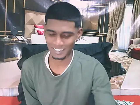 Snapshot of IndianThuggin chatting on July 6, 6:10 am IndianThuggin online show from July 6, 6:10 am